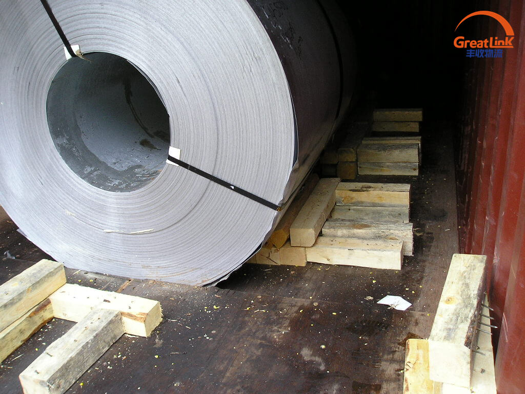 Ang transportasyon ng coil sa karaniwang mga dry truck at bukas na mga lalagyan